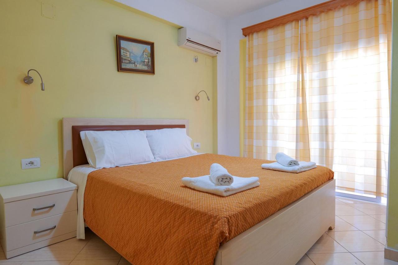 Sunny Holiday Sarande Exterior photo