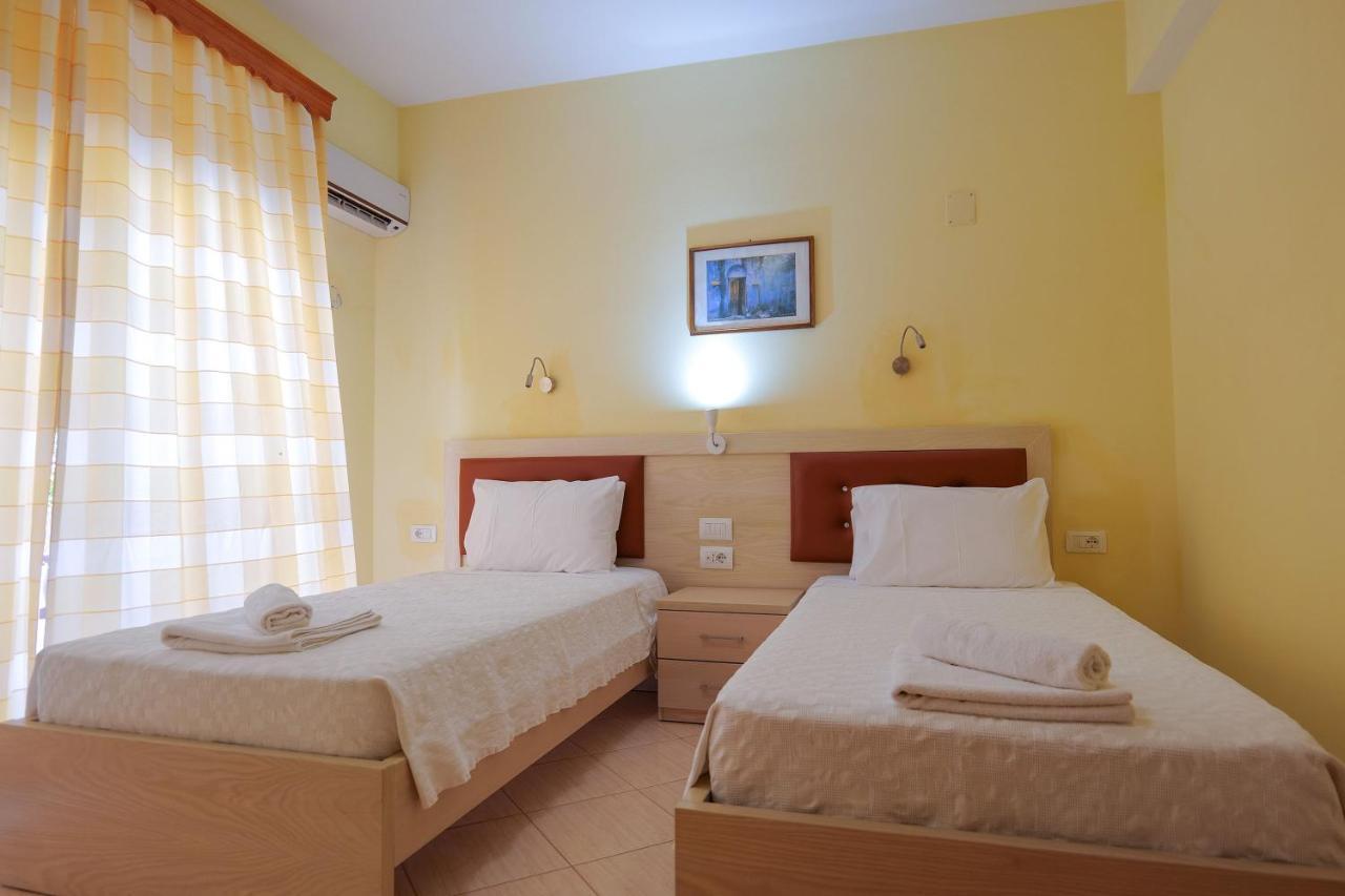 Sunny Holiday Sarande Exterior photo