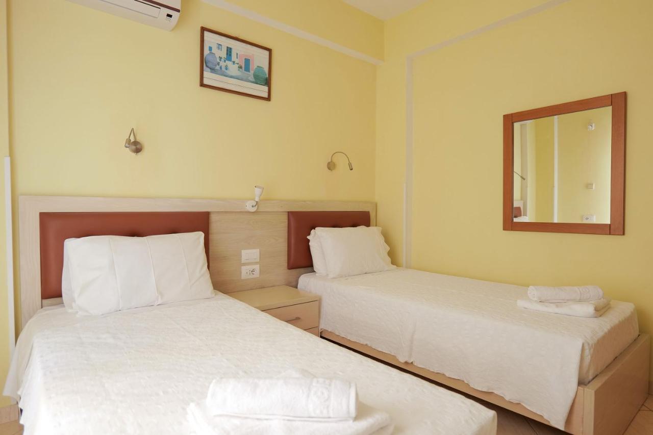 Sunny Holiday Sarande Exterior photo