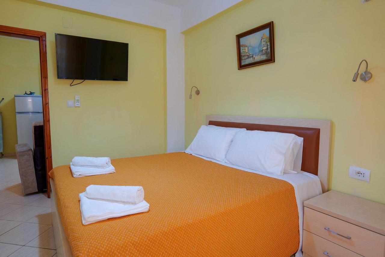 Sunny Holiday Sarande Exterior photo