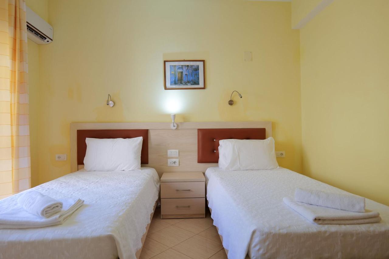 Sunny Holiday Sarande Exterior photo