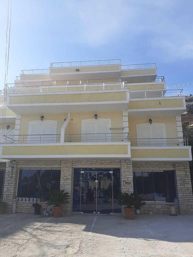 Sunny Holiday Sarande Exterior photo