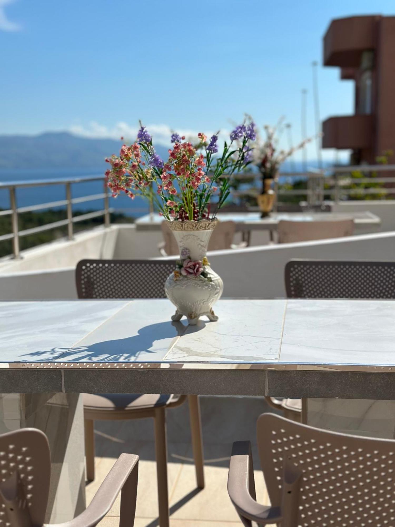 Sunny Holiday Sarande Exterior photo